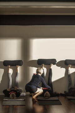 Copy-of-Copy-of-Legs-up-wall-eye-pillow-light