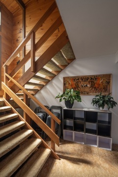 Copy-of-Foyer-stairs